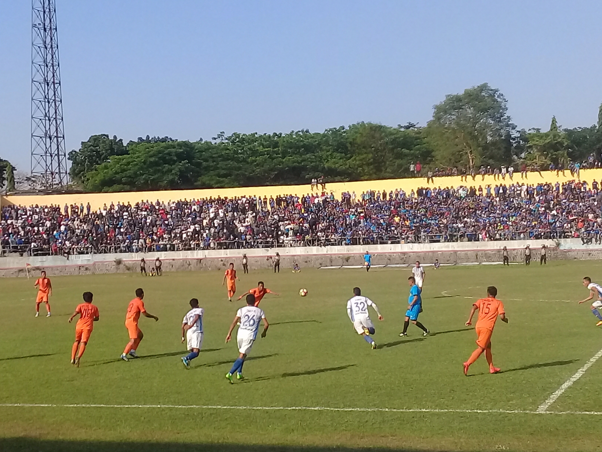 PERTANDINGAN BOLA GROUP 4 LIGA 2 ANTARA SRAGEN UNITED MELAWAN PSIS SEMARANG 