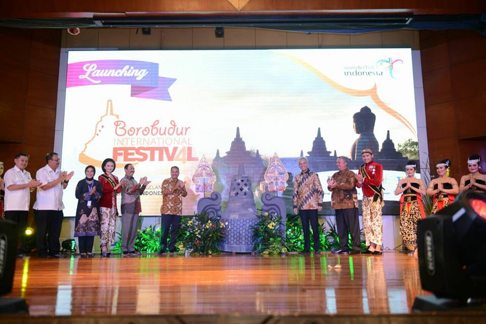 MENPAR ARIEF YAHYA DAN GUBERNUR GANJAR PRANOWO LAUNCHING BIF 2017
